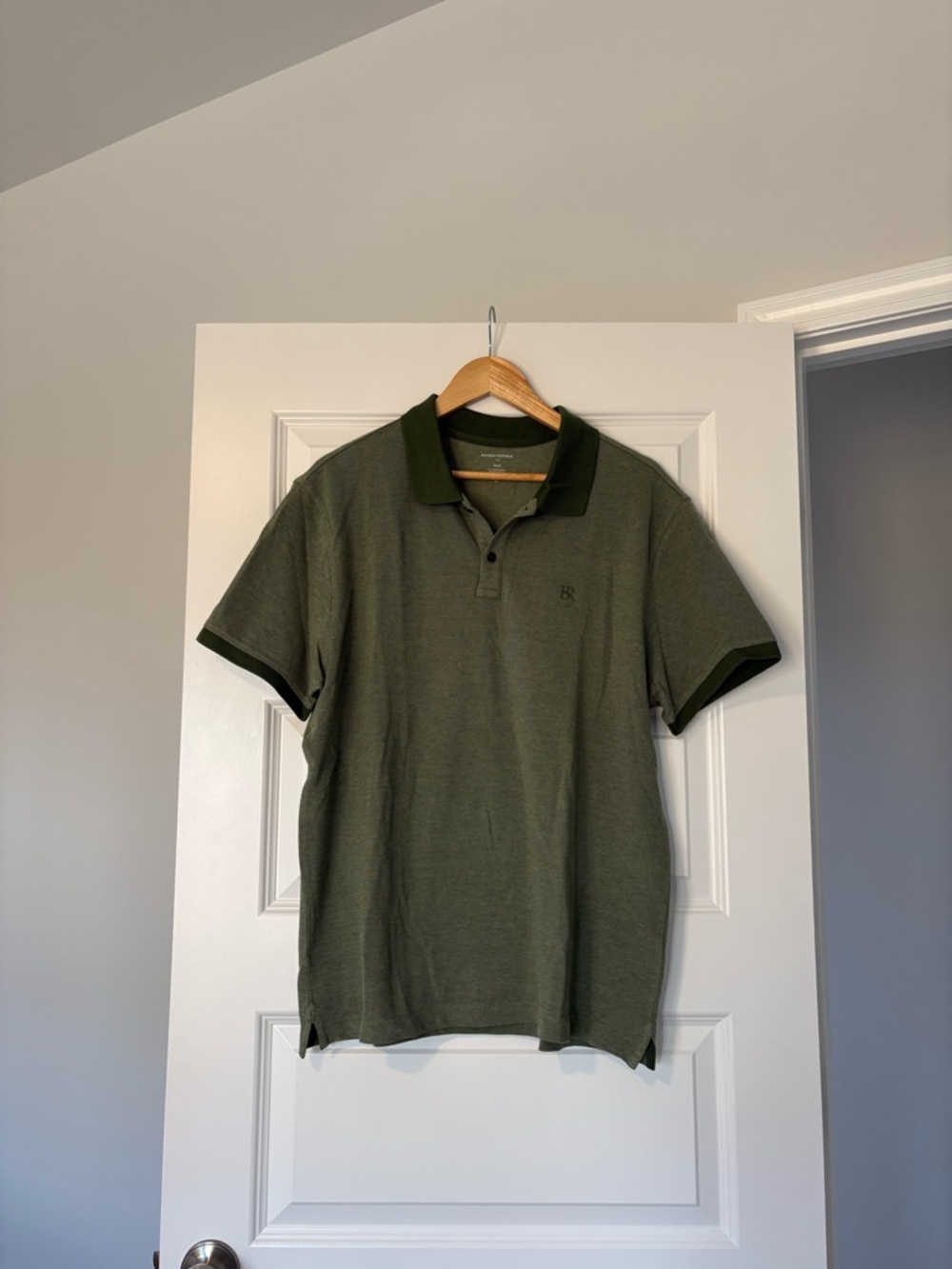 Banana Republic Men's Olive Polo with 100% Organic Cotton Size Large NWOT